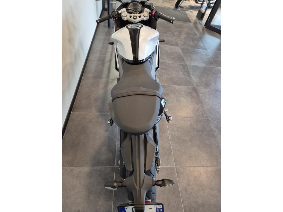 TRIUMPH 	DAYTONA 660