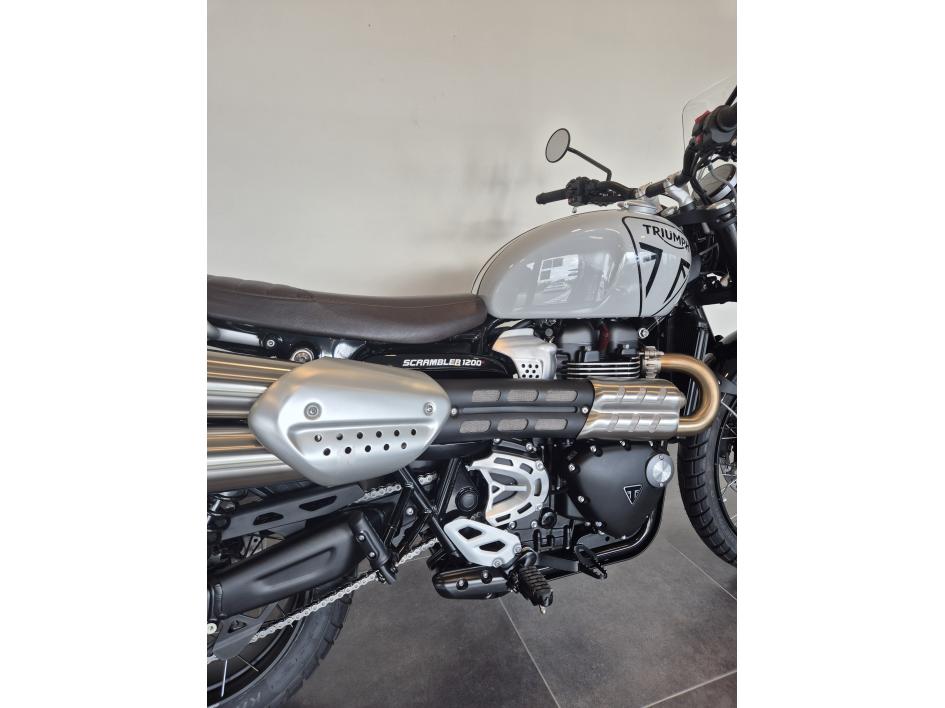 TRIUMPH SCRAMBLER 1200